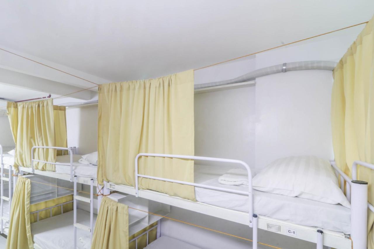 Ark Hostel City Center Manila Pasay Eksteriør billede